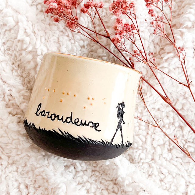 Gobelet en braille « maman baroudeuse »