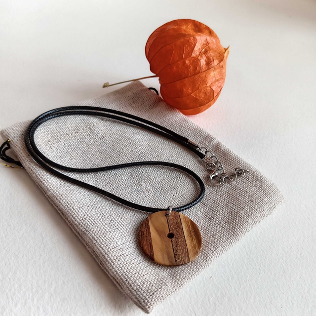 Pendentif rond multi-essences