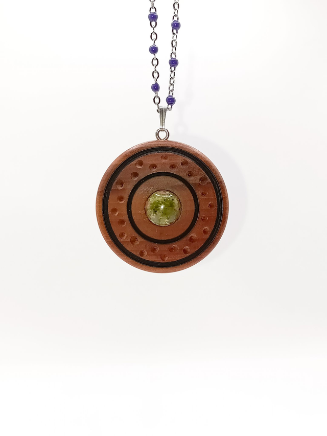 Collier, pendentif Péroba sculpté, cœur d'Unakite bombé