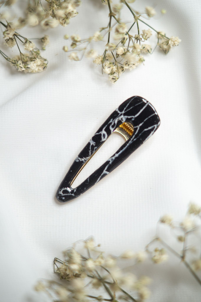 Coloris marbre noir - Barrette ovale évidé