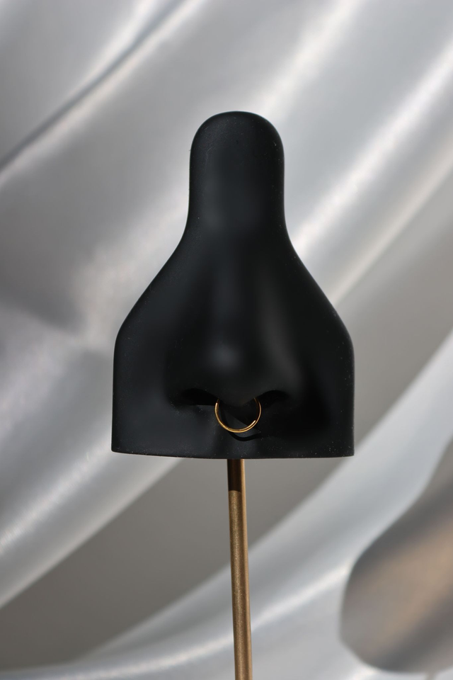 Faux anneau de nez septum Simple doré (0.8mm)