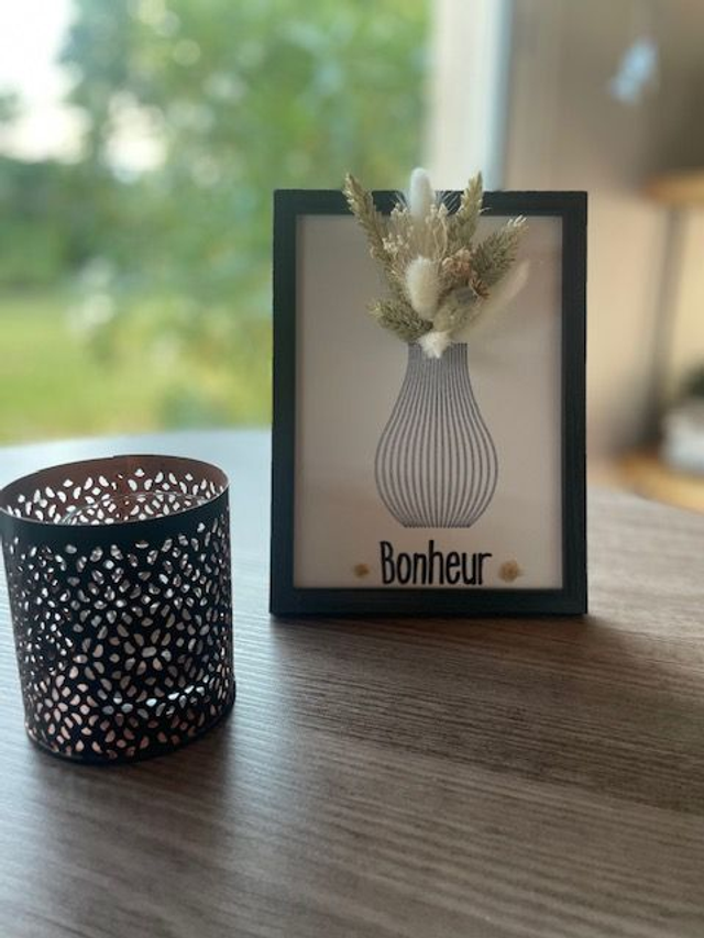 Cadre vase en fleurs séchées 