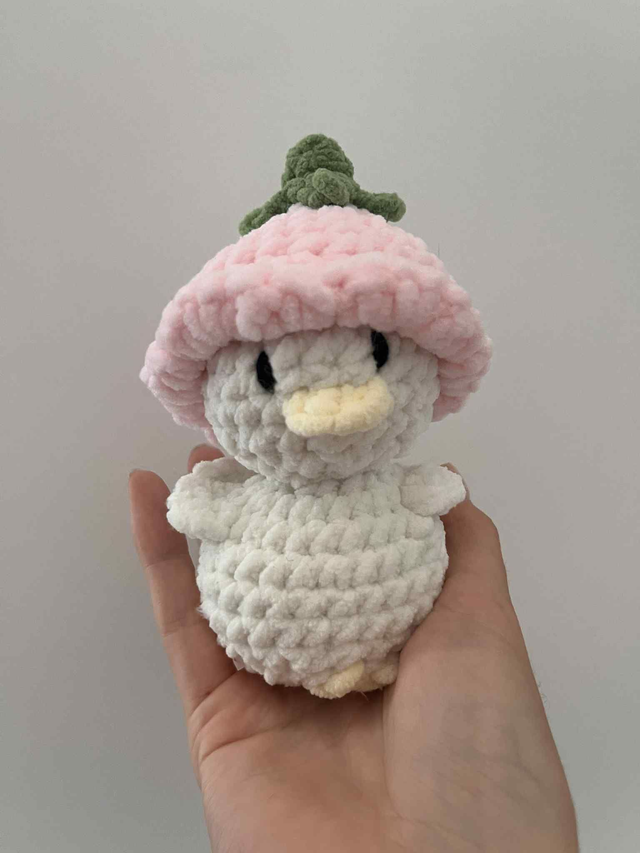 Poule au crochet avec chapeau 🌷