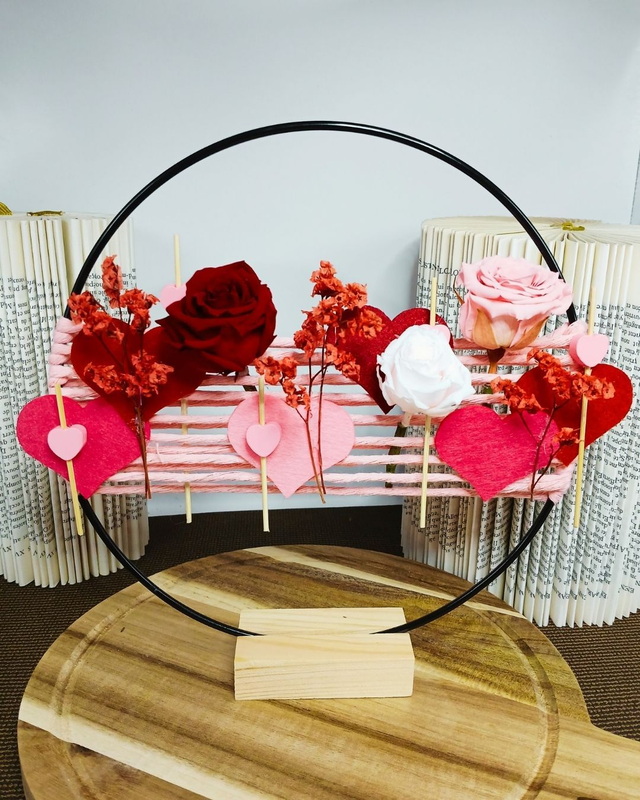 Composition florale cœur suspendu