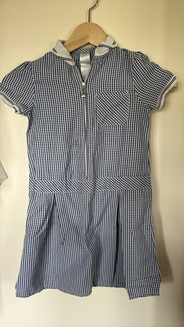 Summer Dresses Blue Age 6-7 (D42)