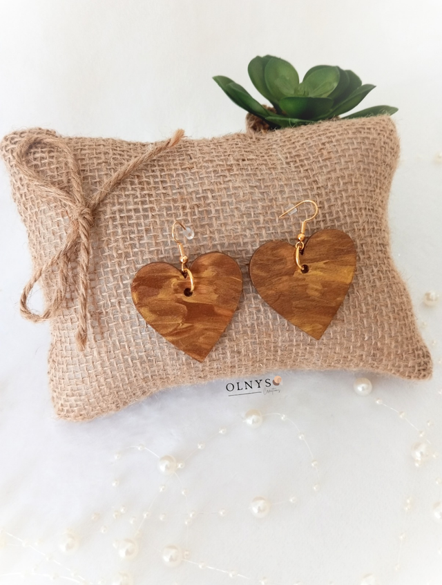Boucles d&#039;oreilles Coeur en bois 