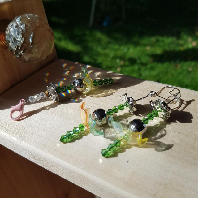 Bijou de sac Fleur disco – Création Vibratoire