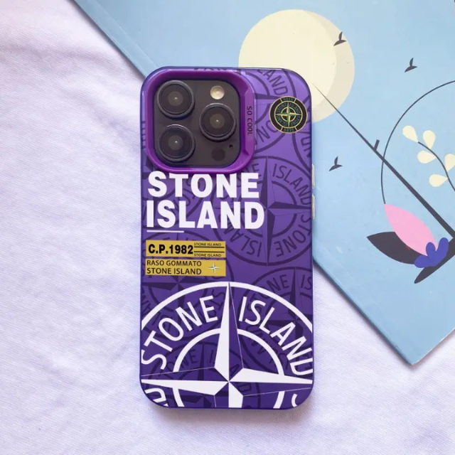 A023/ Coque iPhone Stone Island Violet