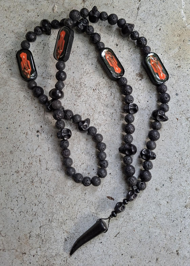 Collier Santa Muerte noir