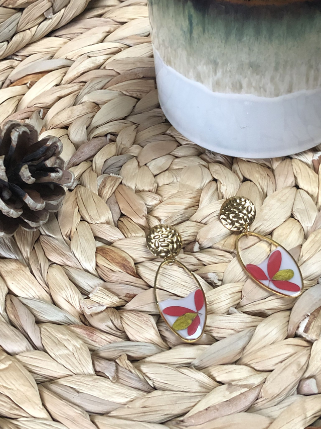 Boucles d'oreilles Samba - inclusion de feuilles colorées