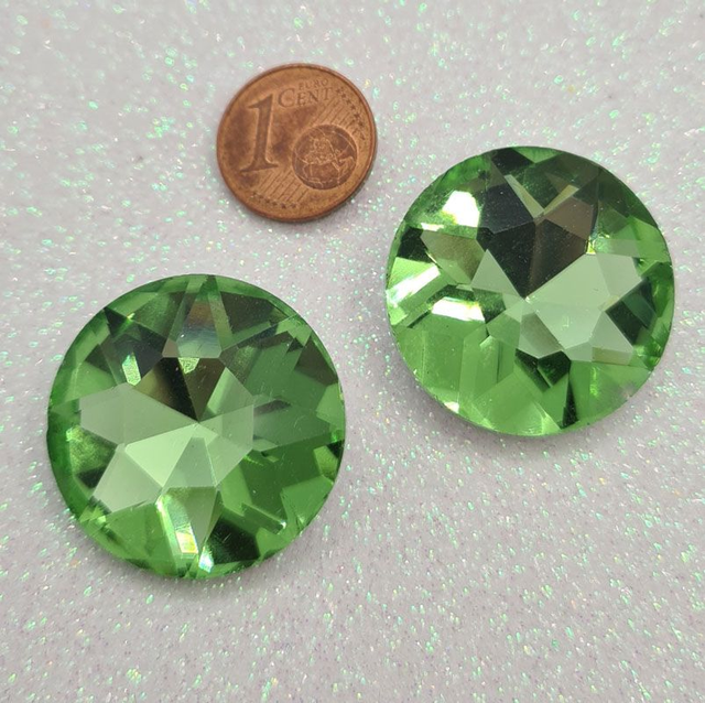 Fancy Chaton, Peridot Green, 27mm