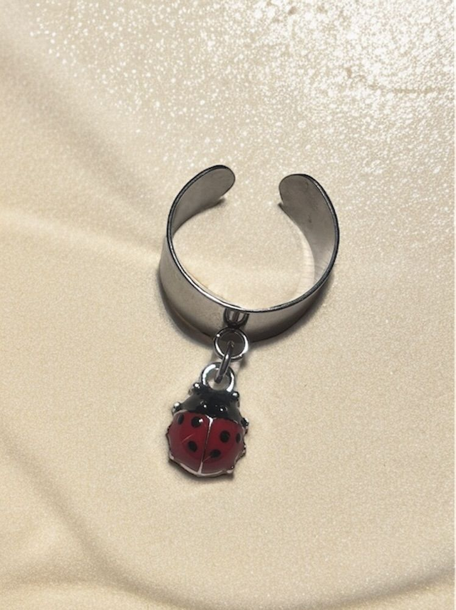 Bague pampille coccinelle argenté 