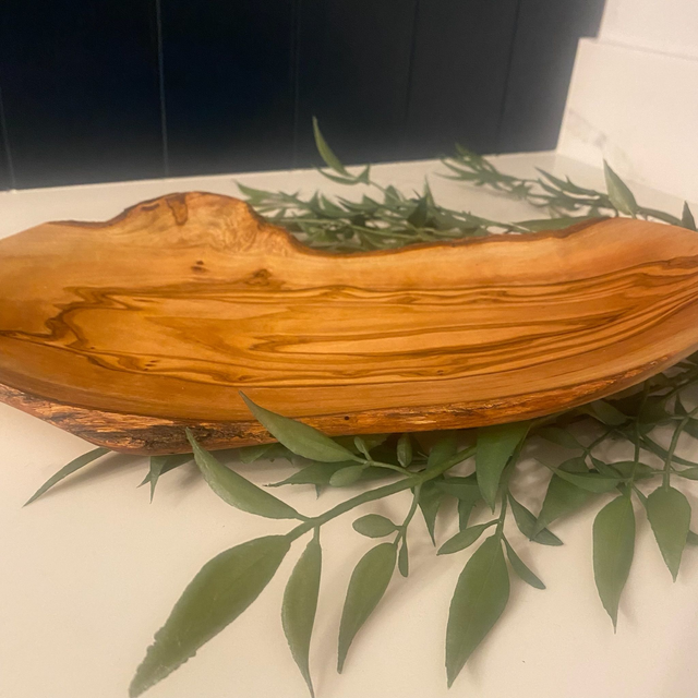 Handcrafted Olive Wood Plates | Natural Wooden Dinnerware | Rustic Serving Plate | Mediterranean Kitchen Decor