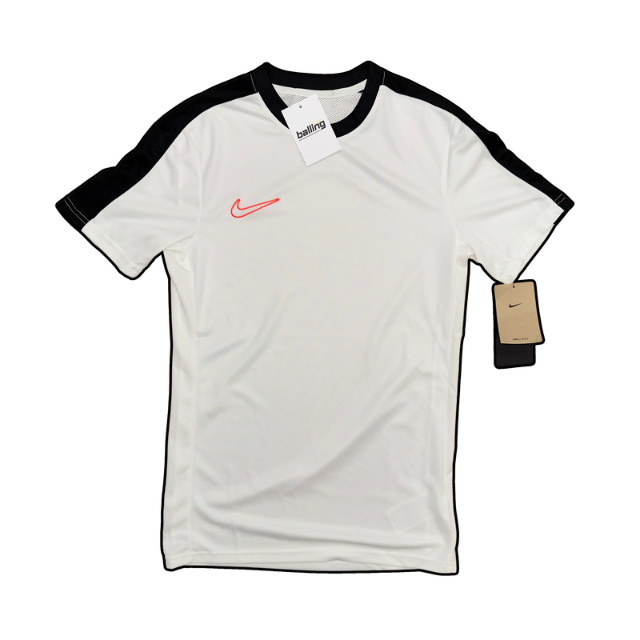 Nike Dri Fit Tee - S