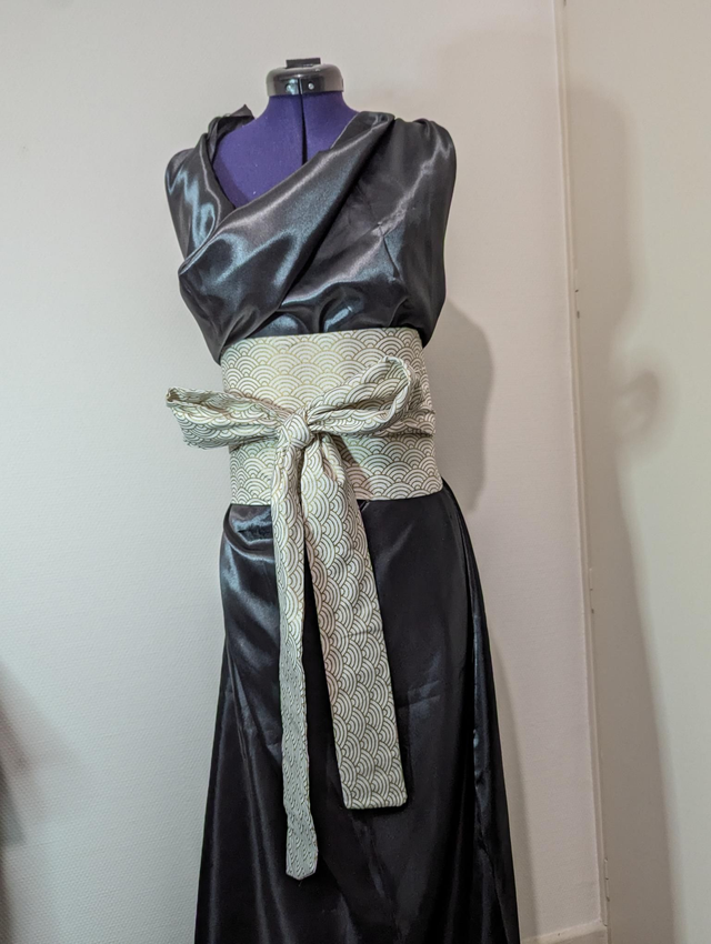 Ceinture blanche et dorée 