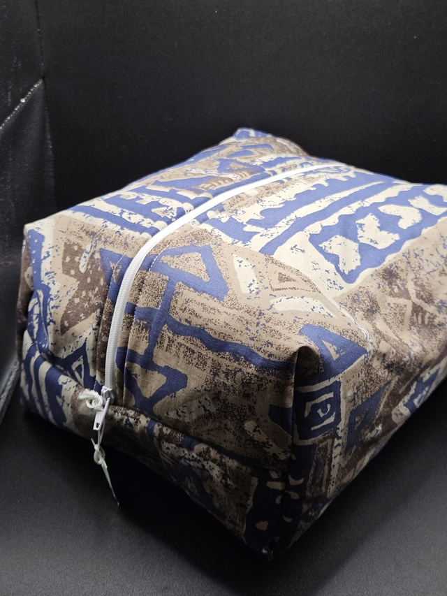 Trousse de toilette 09