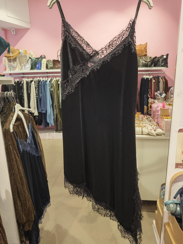 Vestido Terciopelo Lencero Encaje