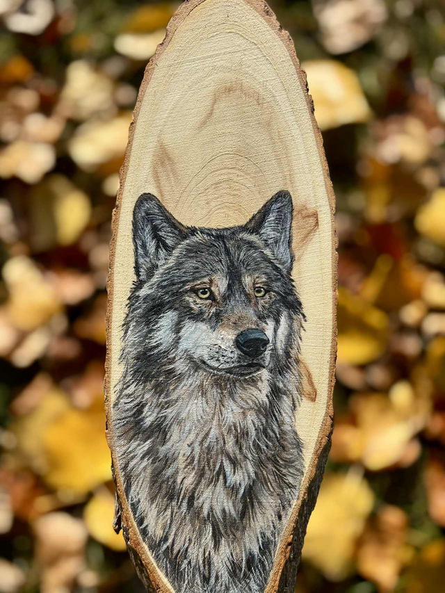 " L"insaisissable " - peinture sur bois ovale 40 cm