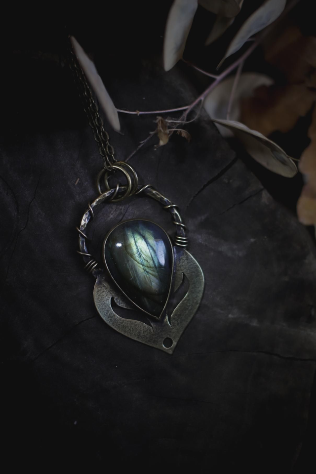 ◈ Kitsune ◈ labradorite 