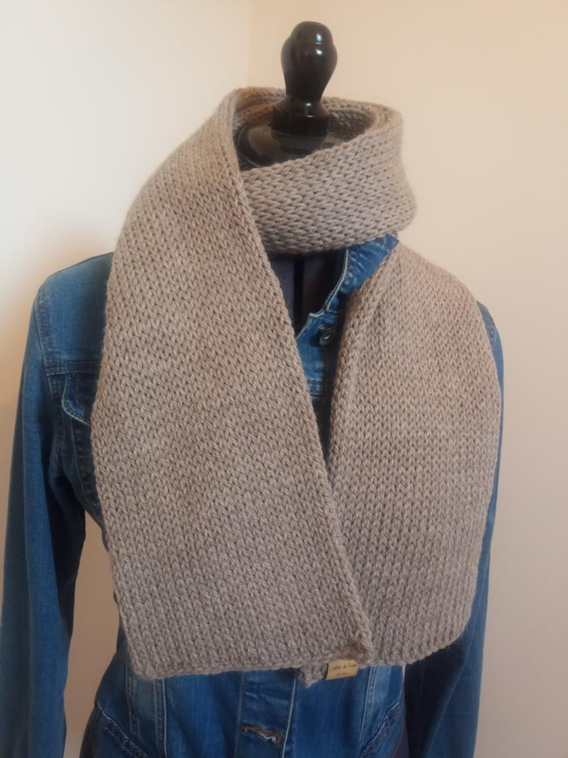 Écharpe taupe en laine et alpaga – Douceur naturelle et élégance