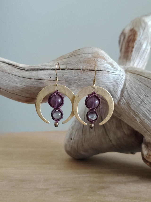 Boucles d'oreilles lune inversée et pierres fines