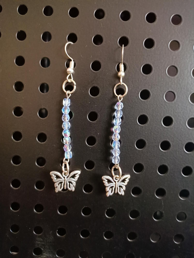 Boucles d'oreilles longues papillon 