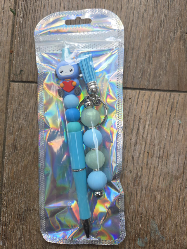 Pen and keyring set