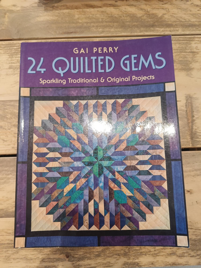 Boek: Quilted  24 Gems (engels)