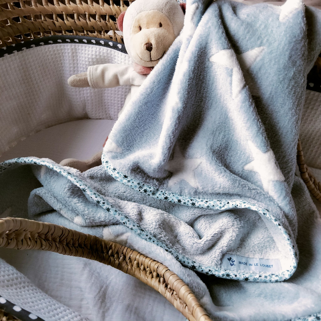 couverture doudou étoiles gris clair