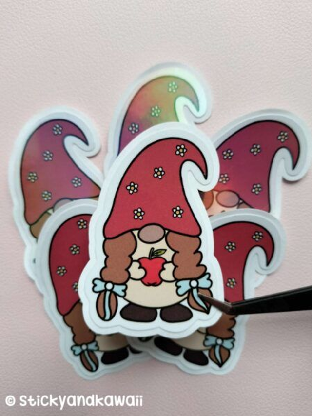 La lutine et sa pomme 