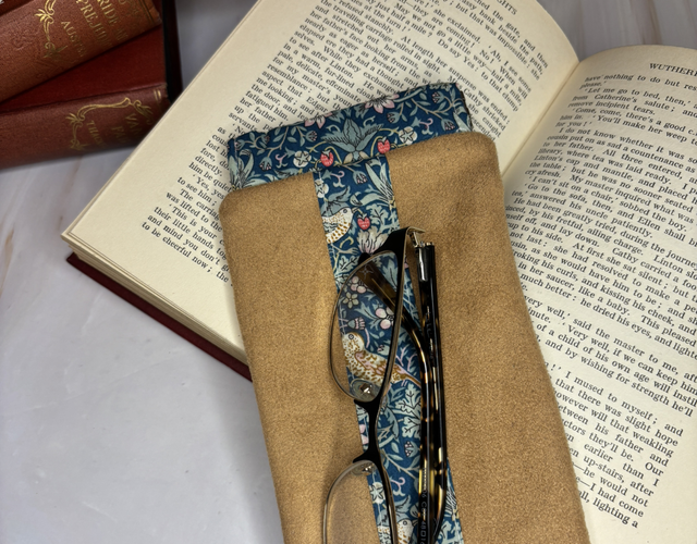 Snap-top Glasses Case