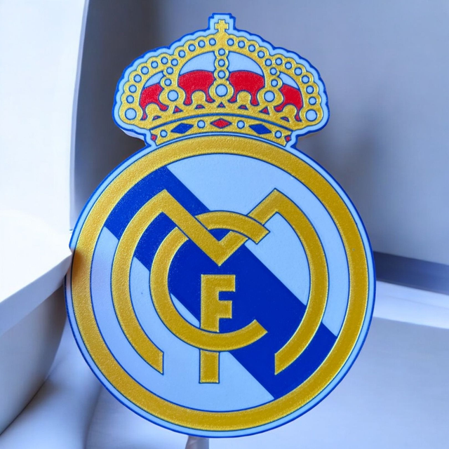 Lampe LED Real Madrid - La Passion du Football en Lumière ! 