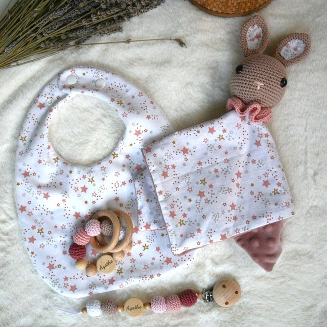 Coffret naissance &quot;Bienvenue&quot; motif étoile rose