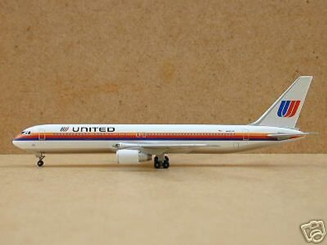United Airlines B767-322 (OC) (N652UA), 1:400