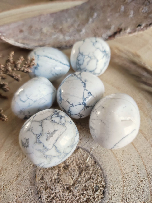 Pierre roulée Howlite A