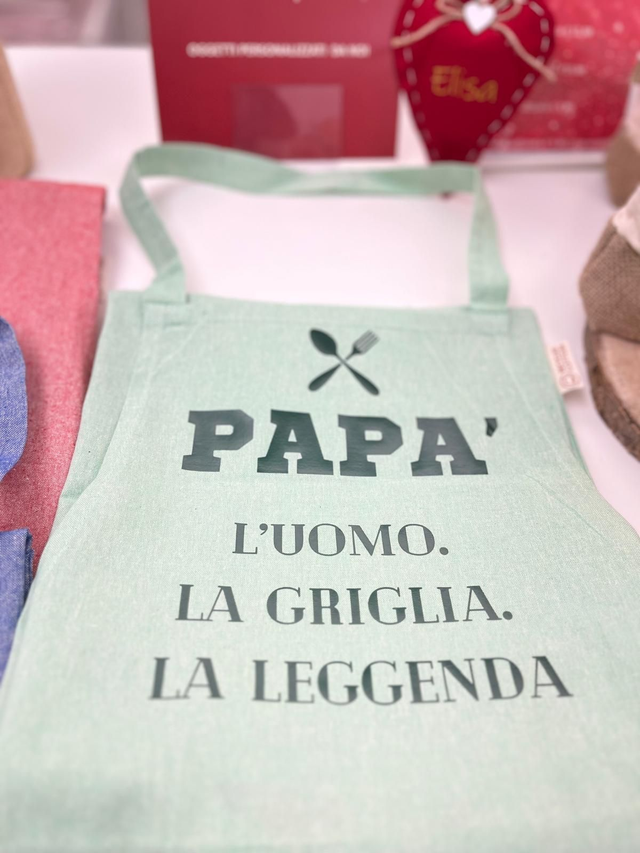 Grembiule "Papà l'uomo la griglia la leggenda"