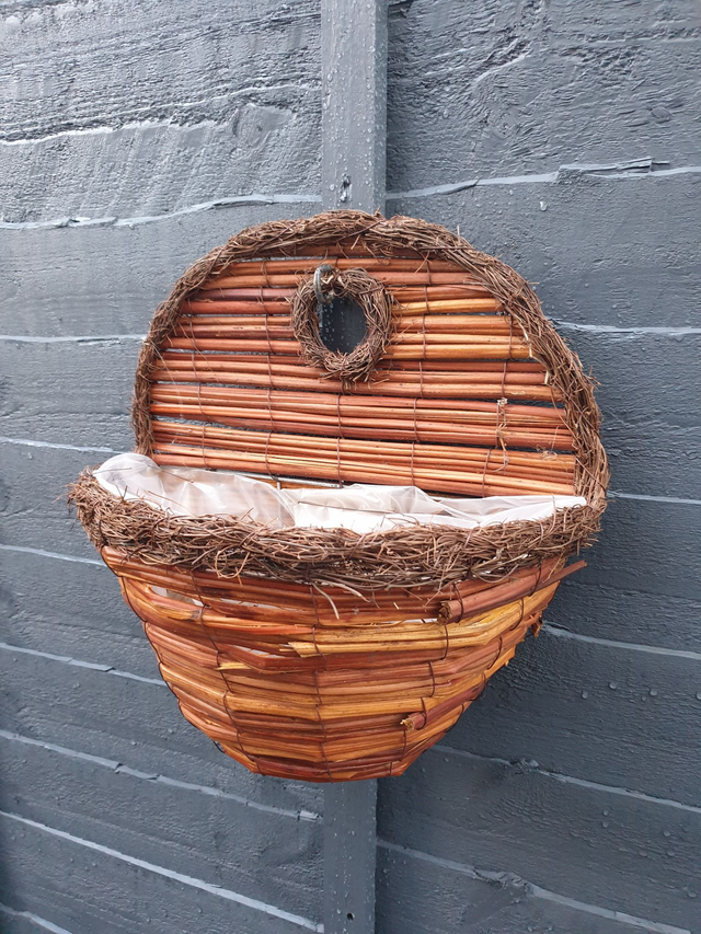 Medium Woodland Wall Basket - 13" Wicker Basket