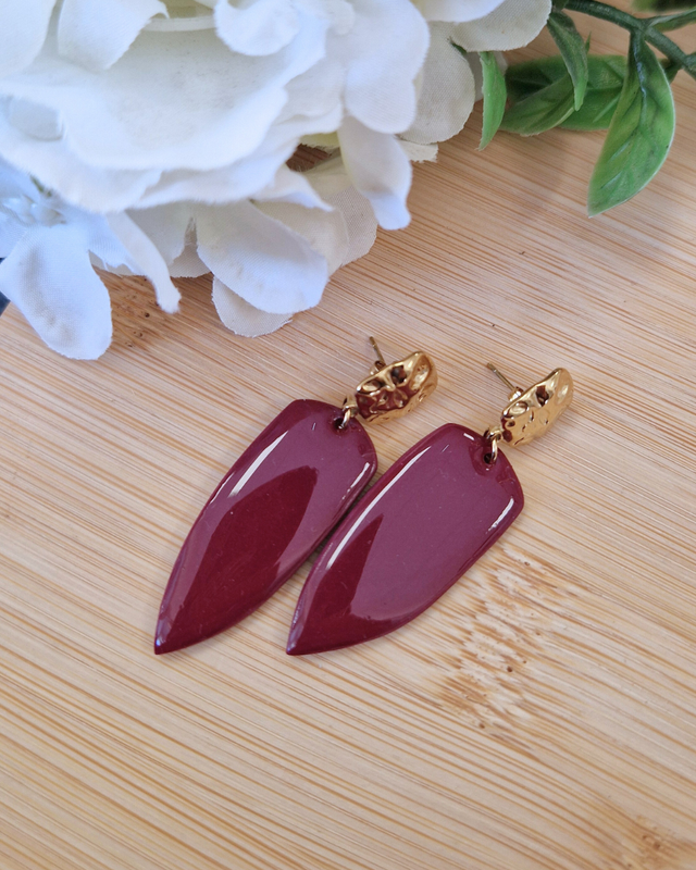 Étincelante - Collection bordeaux - Boucles d’oreilles artisanales en pâte polymère et résine