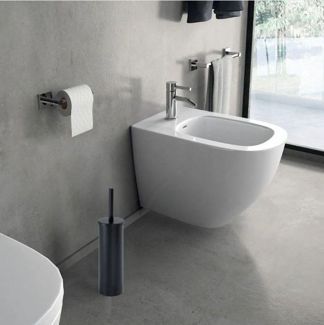 PORTASCOPINO NERO OPACO CON CIUFFO IN SETOLE 