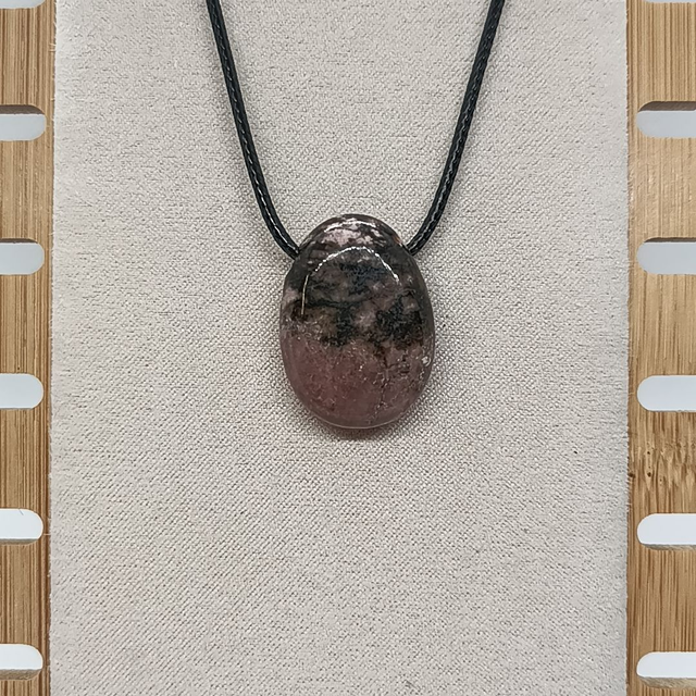 Rhodonite Marbrée / Pendentif Ovale / Pierre Percée