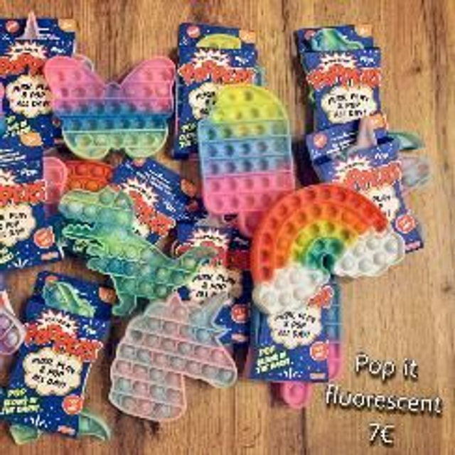 pop it phosphorescent 