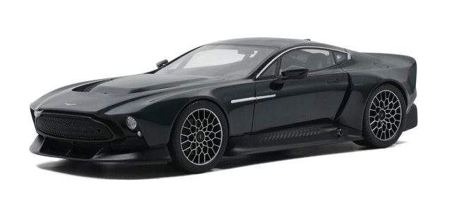 Aston Martin Victor dark green GT Spirit 1:18