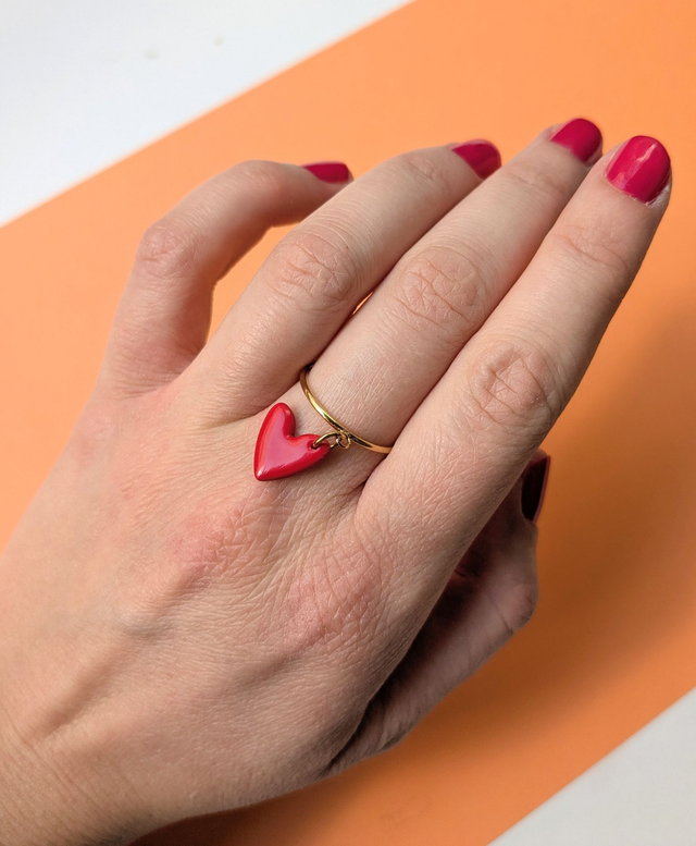 Bague dorée avec son charm personnalisable