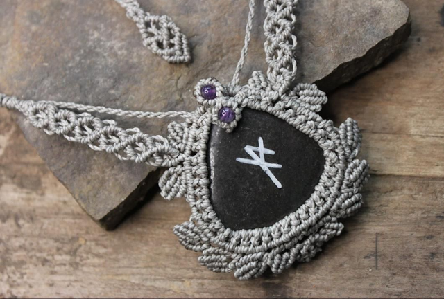 KM0014 • Makramee Ketten mit Binderune