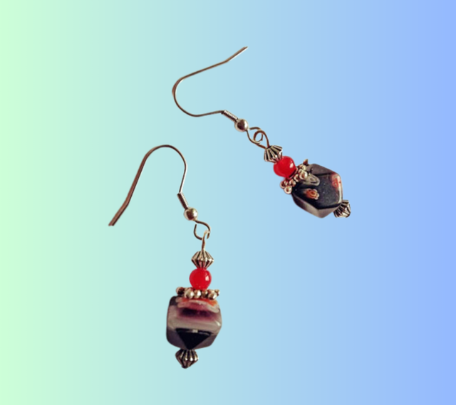 A Boucles d'Oreille Facétie Rouge