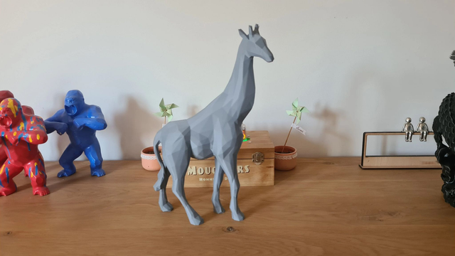 Sculpture Girafe Polygone Moderne 35 cm Couleur au choix