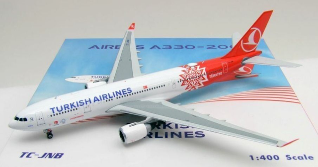 1/400 Airbus A330-200 Turkish Airlines TC-JNB