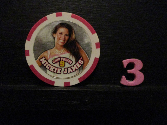 Mickie James - Chip Power 9 Original Wrestling Chipz (3)