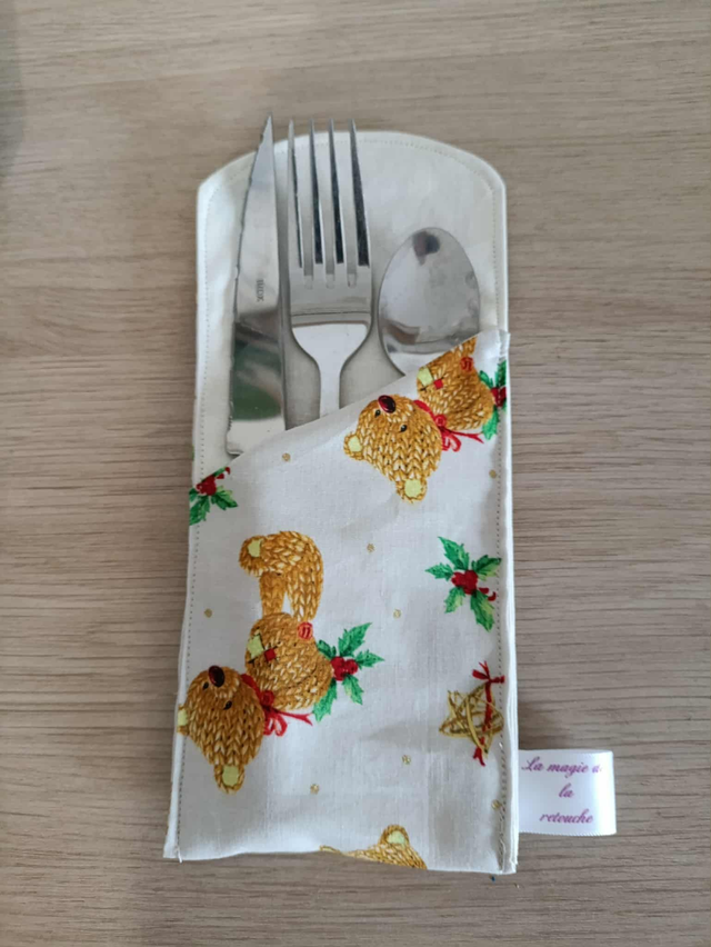 POCHETTE A COUVERTS  OURSON NOEL PAR 4