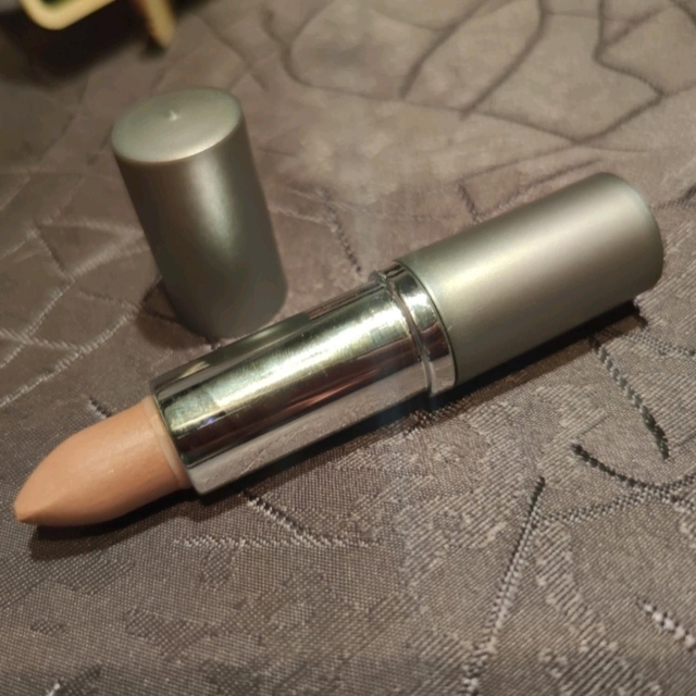 Rouge à lèvres Nude